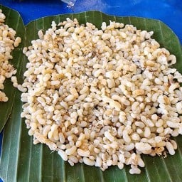 ร้านแกงเห็ดไข่มดแดง