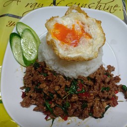 กระเพราหมูสับ