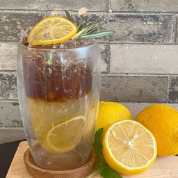 เอสเปรสโซ เลม่อนโซดา (เย็น)