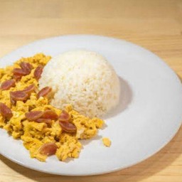 ข้าวไข่คั่วกุนเชียง