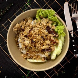 ข้าวหน้าหมูสับคั่วพริกแห้ง