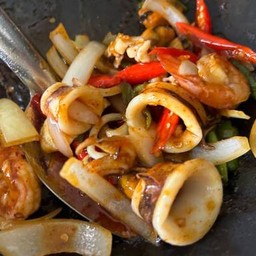 ทะเลผัดพริกเผา