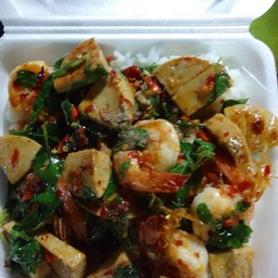 ผัดกระเพราพริกแห้งหมูยอกุ้ง..แซบมากๆๆๆ