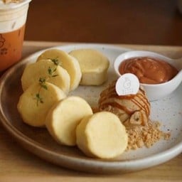 New มินิซุเฟล่ 6ชิ้น ซอส ชาไทย ถ้าทางดิลิเวอร์รี่ ไม่มีไอศกรีมนะคะเนื่องจากกลัวไอศกรีมละลาย