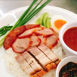 ข้าวหน้าหมูแดง+หมูแกรอบ