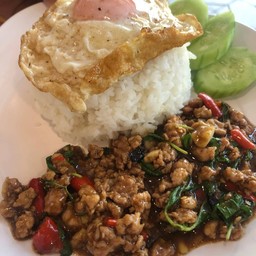 กะเพราหมูสับ