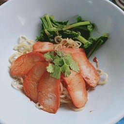 ชายสี่ บะหมี่เกี๊ยว ร้านแพรไหม2