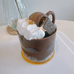 เค้กช็อกโกแล็ตฟัดจ์(เขียนข้อความหน้าเค้กไม่ได้นะคะ)