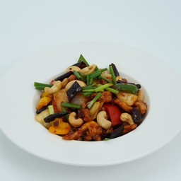 ไก่ผัดเม็ดมะม่วงหิมพานต์