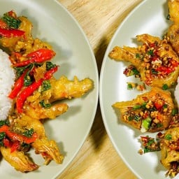 ข้าวกระเพราทะเลกรอบ