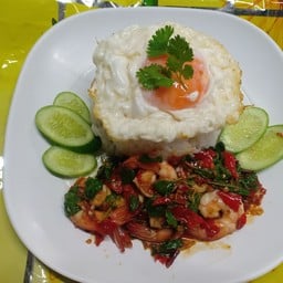 กระเพรากุ้ง