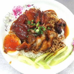 ข้าวหมูแดง หมูกรอบ