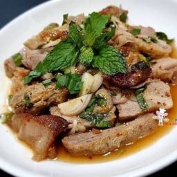 น้ำตกคอหมูย่าง