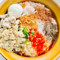 มา กัน นัน ปาฆี Halal (ฮาลาล)หลั้งปั้ม (ข้าวต้มไก่ &ข้าวยำสมุนไพร) ถนนเทศาพัฒนาหลัง ptt หาดใหญ่ใน