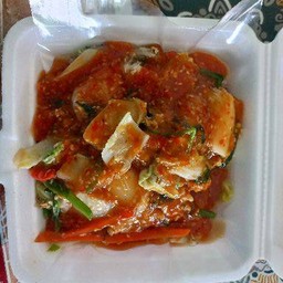 สุกี้แห้งมีทั้งหมูและไก่