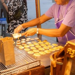 ตลาดนัดลูกกำนันเกา - ตลาดนัดอยุธยา/ตลาดนัดอ่างทอง