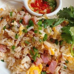 ข้าวผัดแฮมไก่ (ข้าวผัด)