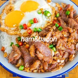 หมูทอดกระเทียมไข่คู่ราดข้าว(พริกซอย)