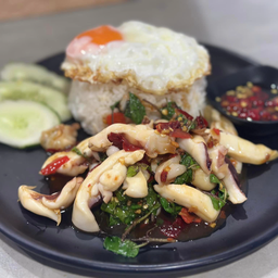 ข้าวกะเพราคางปลาหมึก