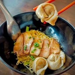 เกี้ยวปลาน้ำหมูแดง