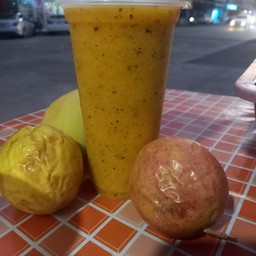 น้ำผลไม้รวมปั่น