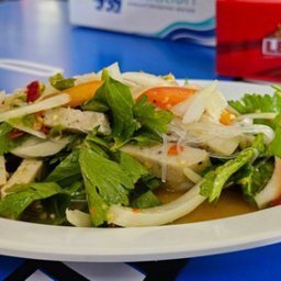 ยำวุ้นเส้นหมูยอ