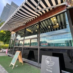 WAKE KUP coffee MRT ลุมพินี (ประตู1)