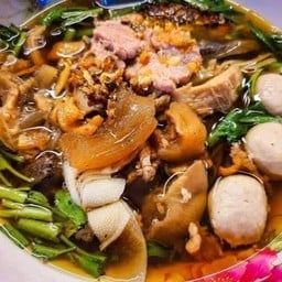 ก๋วยเตี๋ยวหมู-เนื้อ ต้มยำ เย็นตาโฟ เนื้อตุ๋น