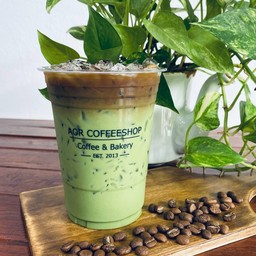 กาแฟเอสเพรสโซ่มัทฉะ(รสชาติชาเขียวเด่นกว่ากาแฟ )
