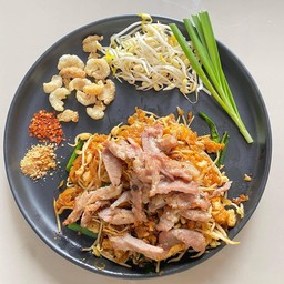 ผัดไทยหมูย่าง