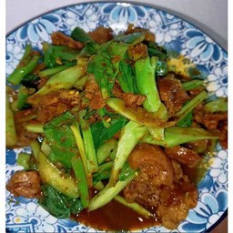 ข้าวราด ผัดพริกแกงคะน้า