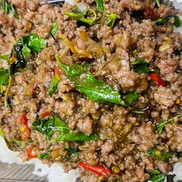 ข้าวกระเพราเนื้อสับ