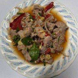 พล่าเนื้อ