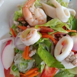 ข้าวกะยำ 55/94 ภายในหมู่บ้านแดนทองวิลเลจ