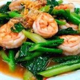 ผัดคะน้ากุ้งเป็นกับข้าว