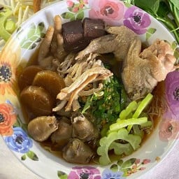 อัญอัญ เตี๋ยวไก่มะระ