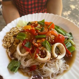 ตำข้าวปุ้นฮ้อนหมึก