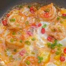 ข้าวไข่ขยี้กุ้ง