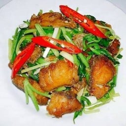 กะพงผัดขึ้นฉ่าย