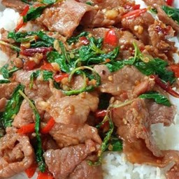 ข้าวกระเพราหมูชิ้น