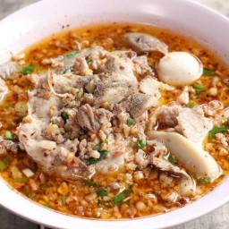 ก๋วยเตี๋ยวต้มยำลึง รสเด็ด
