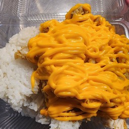 ข้าวไก่ทอดราดซีส