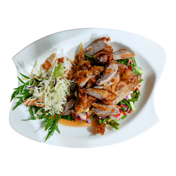 ยำคอหมูทอด