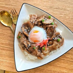 ข้าวหมูเกาหลี