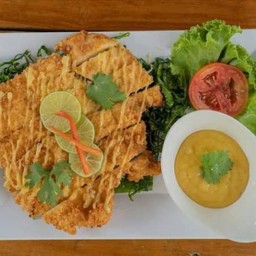 ไก่กรอบราดซอสมะนาว