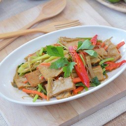 ไก่ผัดขิง