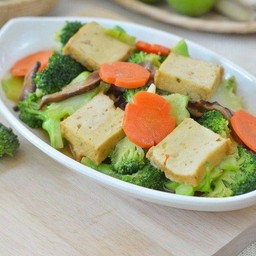 ผัดบล็อคโคลี่