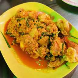 กุ้งผัดผงกะหรี่