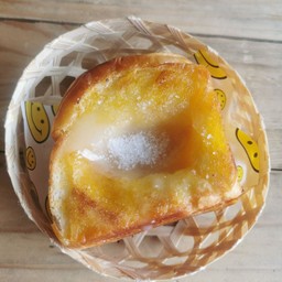 ปังไส้เนยนมน้ำตาล