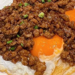 ข้าวราดหมูสับผัดซีอิ๊ว